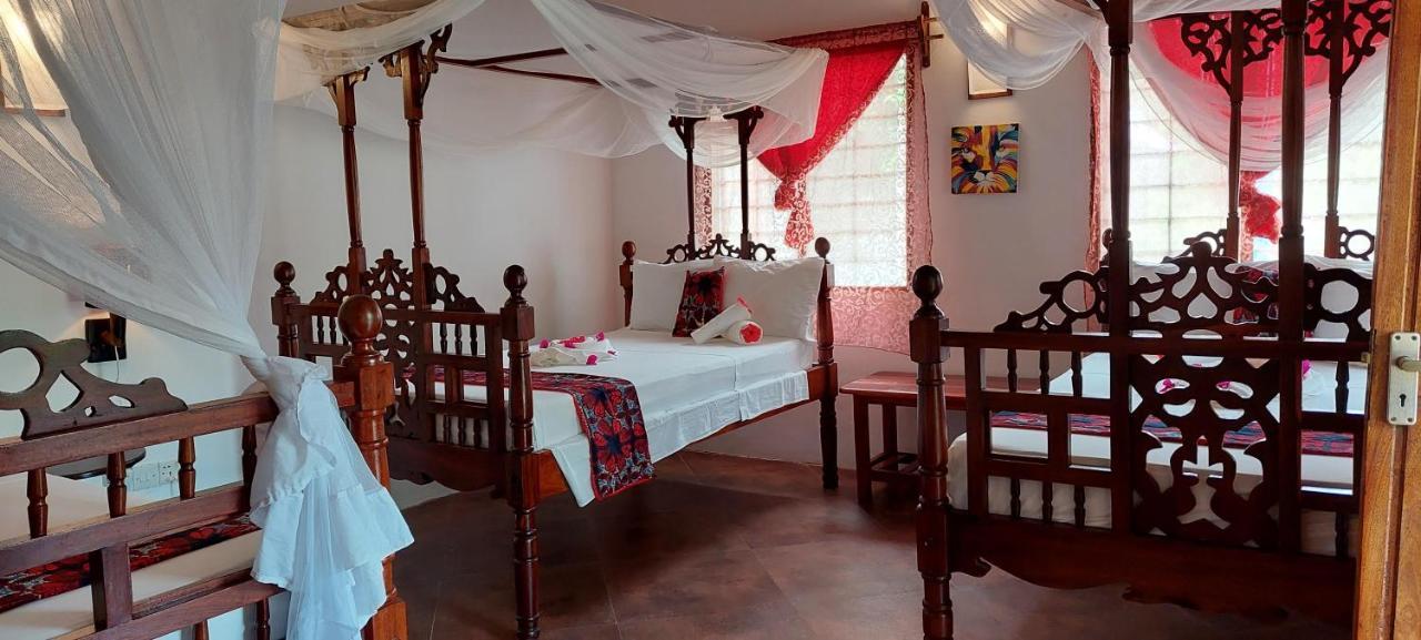 Mawimbi Hotel *