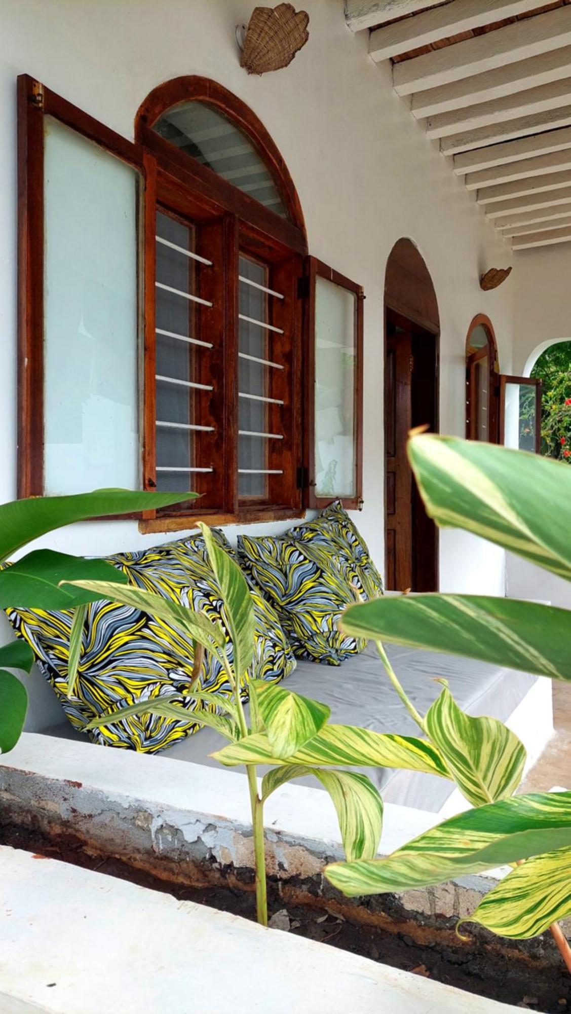 Mawimbi Hotel *